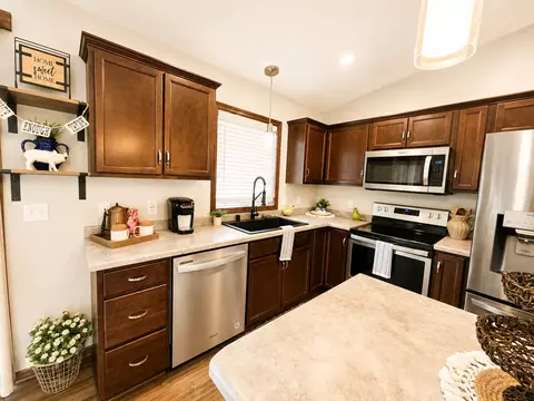 Kitchen - 906 7th Ave, Wanamingo, MN 55983 photo 2 of 2