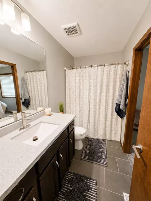 Bath - 906 7th Ave, Wanamingo, MN 55983 photo 1 of 2