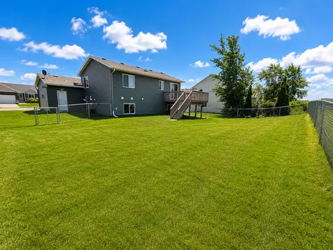Exterior - 906 7th Ave, Wanamingo, MN 55983 photo 7 of 11
