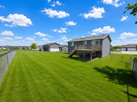 Exterior - 906 7th Ave, Wanamingo, MN 55983 photo 9 of 11