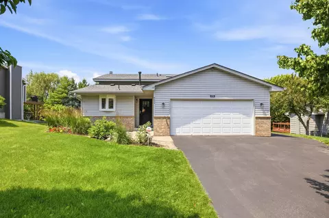 6799 Sunnyslope Dr N, Maple Grove, MN 55311