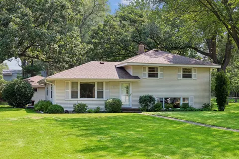 2163 29th Ave NW, New Brighton, MN 55112