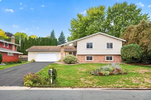 4409 Flag Ave N, New Hope, MN 55428