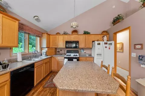 Kitchen - 5867 Bartlett Blvd, Mound, MN 55364 photo 1 of 3