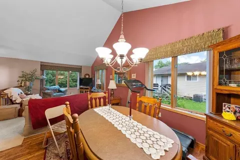 Dining - 5867 Bartlett Blvd, Mound, MN 55364 photo 3 of 3