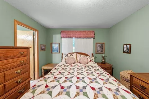 Bedroom - 5867 Bartlett Blvd, Mound, MN 55364 photo 4 of 6