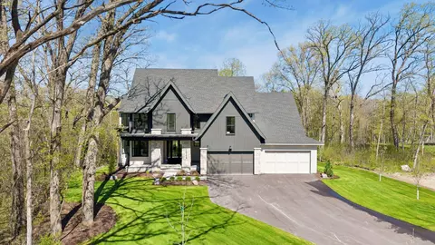 5570 Wedgewood Dr, Shorewood, MN 55331