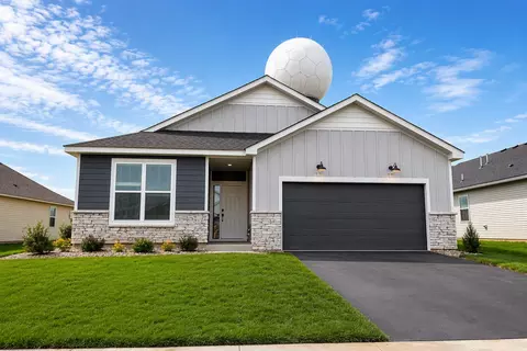 5202 Long Pointe Bay Bay, Woodbury, MN 55129