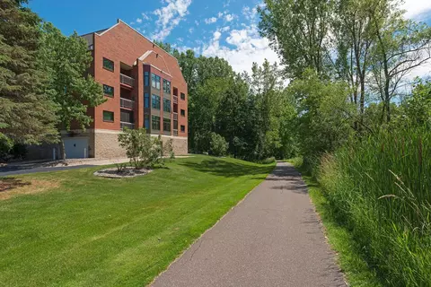 500 County Road B W #235, Roseville, MN 55113