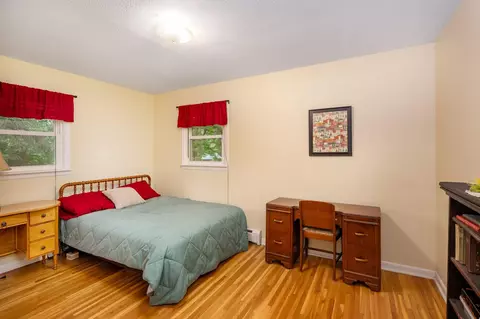 Bedroom - 5506 W Arrowhead Rd, Hermantown, MN 55811 photo 3 of 6