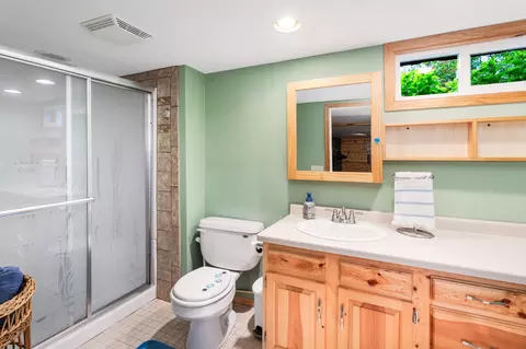 Bath - 5506 W Arrowhead Rd, Hermantown, MN 55811 photo 2 of 2