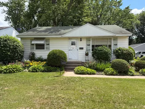 5332 Quail Ave N, Crystal, MN 55429