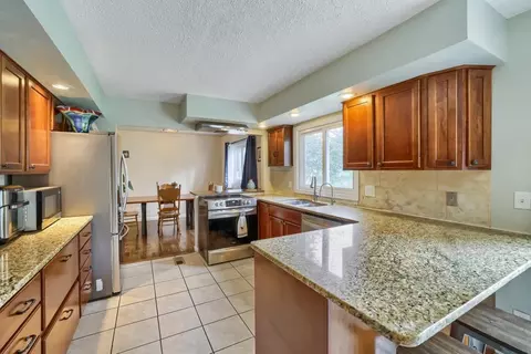 2003 Tamarack Ln, Burnsville, MN 55337
