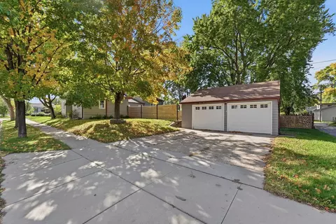 901 31st Ave N, Saint Cloud, MN 56303