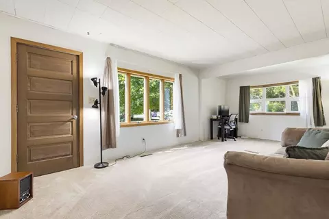 Living - 418 N Hubert St, Ivanhoe, MN 56142 photo 1 of 4