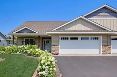 3498 Cambridge Pl, River Falls, WI 54022