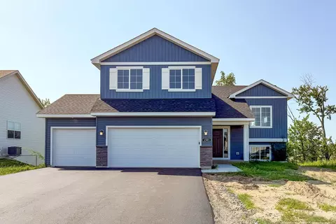 1503 Woods Rd NE, Isanti, MN 55040