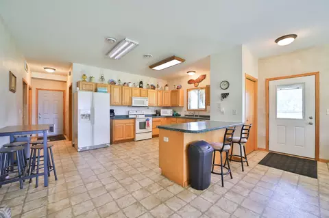 Kitchen - 34564 141st Ave, Eagle Bend, MN 56446 photo 6 of 6