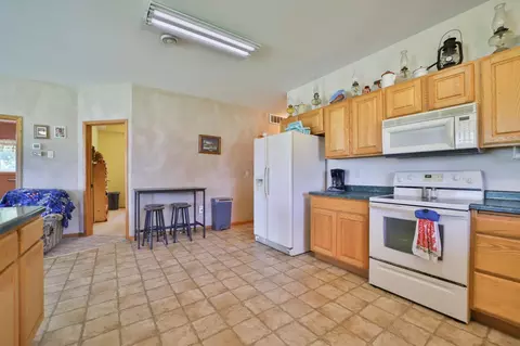 Kitchen - 34564 141st Ave, Eagle Bend, MN 56446 photo 5 of 6
