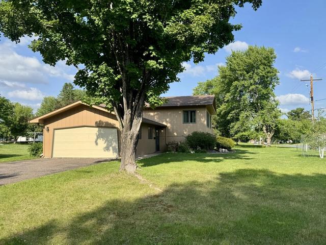 2003 4th Ave N, Menomonie, WI 54751