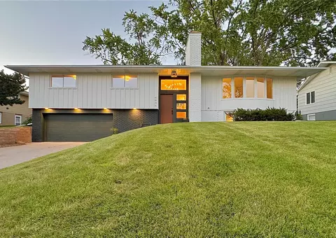 4436 Claremore Dr, Edina, MN 55435