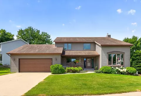 1116 Knoll Ct NW, Rochester, MN 55901
