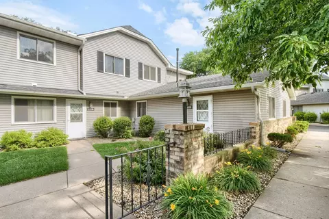 11328 Ibis St NW, Coon Rapids, MN 55433