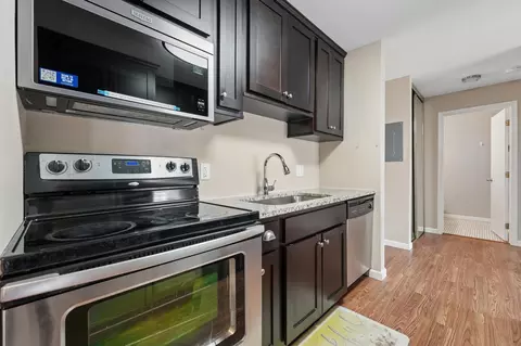 Kitchen - 4110 Rahn Rd #115, Eagan, MN 55122 photo 5 of 5