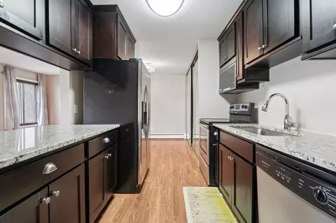 Kitchen - 4110 Rahn Rd #115, Eagan, MN 55122 photo 4 of 5