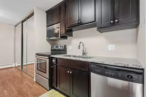 Kitchen - 4110 Rahn Rd #115, Eagan, MN 55122 photo 3 of 5