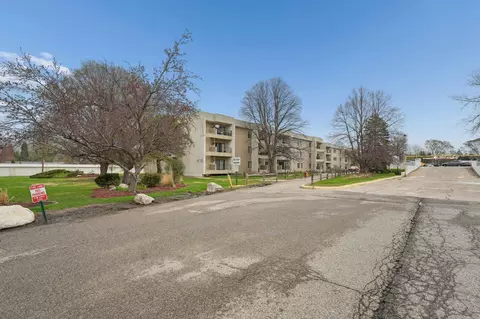 Exterior - 4110 Rahn Rd #115, Eagan, MN 55122 photo 2 of 3
