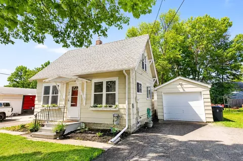 192 Long St, Mankato, MN 56001