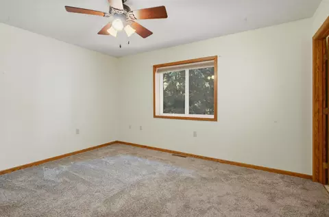 Bedroom - 22567 Csah 14, Darwin, MN 55324 photo 5 of 7