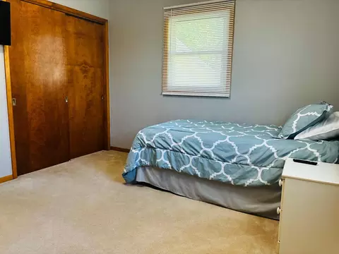 Bedroom - 765 Des Moines Dr, Windom, MN 56101 photo 4 of 5