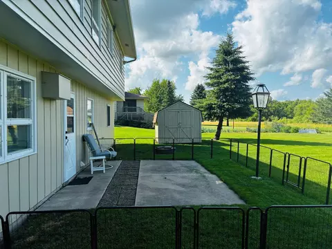 Exterior - 765 Des Moines Dr, Windom, MN 56101 photo 3 of 5