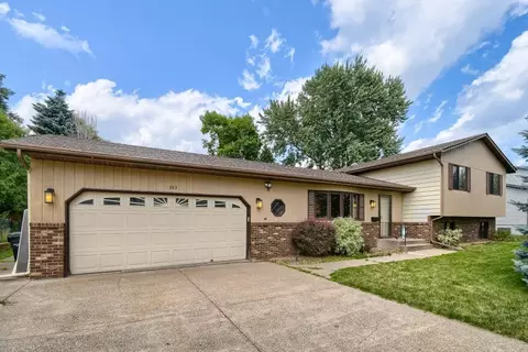 383 Belmont Ln E, Maplewood, MN 55117