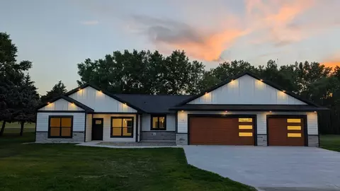 113 Par View Ests, Montevideo, MN 56265