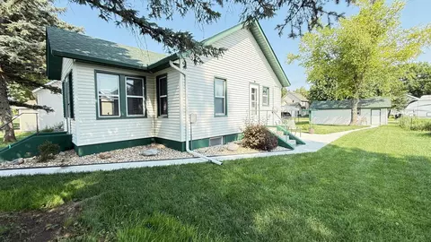 335 E Schlieman Ave, Appleton, MN 56208 photo 4