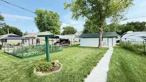 335 E Schlieman Ave, Appleton, MN 56208 photo 6
