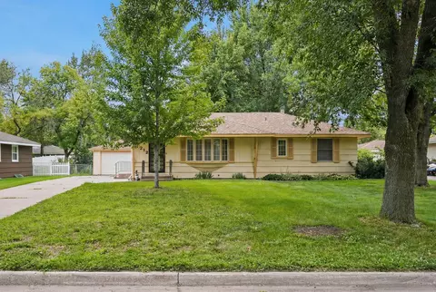 11212 Arrowhead St NW, Coon Rapids, MN 55433