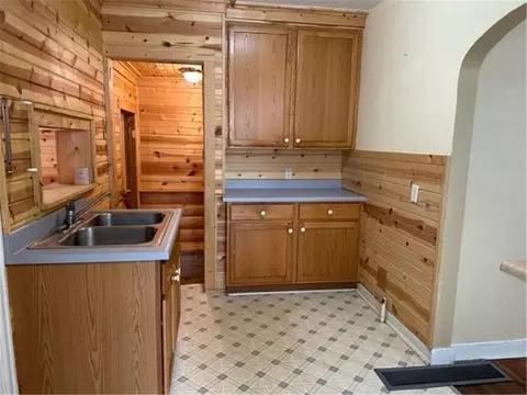 91 6th St, Windom, MN 56101 photo 3