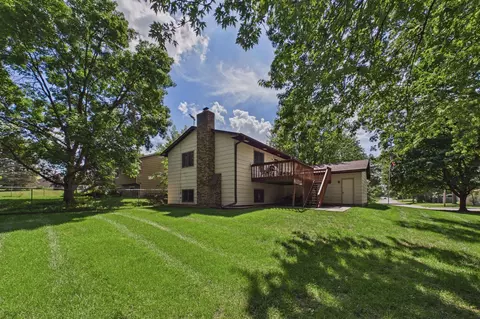 9194 Goldenrod Ln N, Maple Grove, MN 55369
