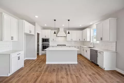 Kitchen - 3748 Brookside Dr, Chaska, MN 55318 photo 4 of 5