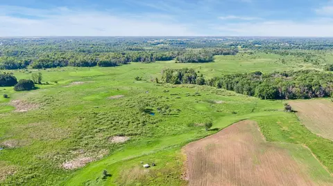 8 Nnn 200th St, Forest Lake, MN 55025