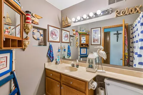 Bath - 3030 Shields Dr #101, Eagan, MN 55121 photo 4 of 4