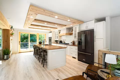 Kitchen - 225 N 26th Ave E, Duluth, MN 55812 photo 10 of 12