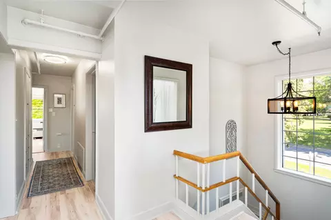 Entry Way - 225 N 26th Ave E, Duluth, MN 55812 photo 2 of 2