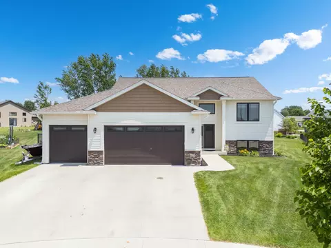 6278 55th Ave NW, Rochester, MN 55901