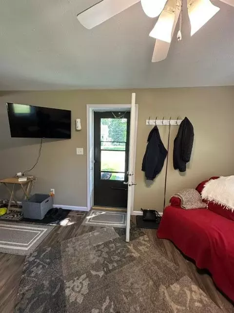 Entry Way - 501 Jefferson Ave, Argyle, MN 56713 photo 1 of 3