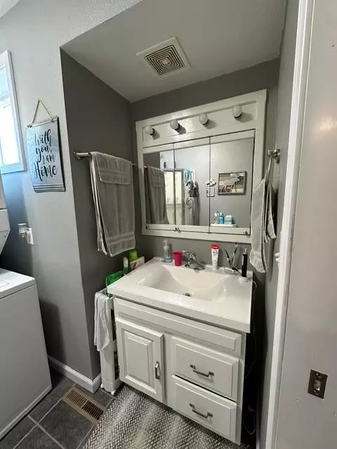 Bath - 501 Jefferson Ave, Argyle, MN 56713 photo 1 of 1